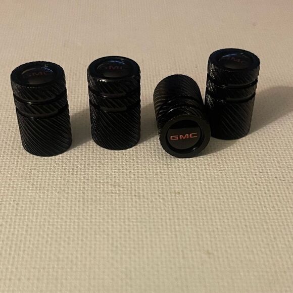 GMC Logo valve Stem caps in Black set of 4 NWT - Picture 3 of 4